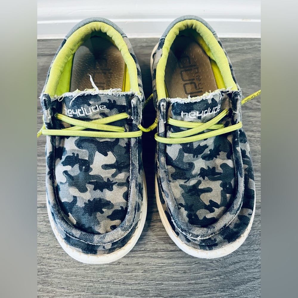 Boys Size K13 Hey Dude Shoes